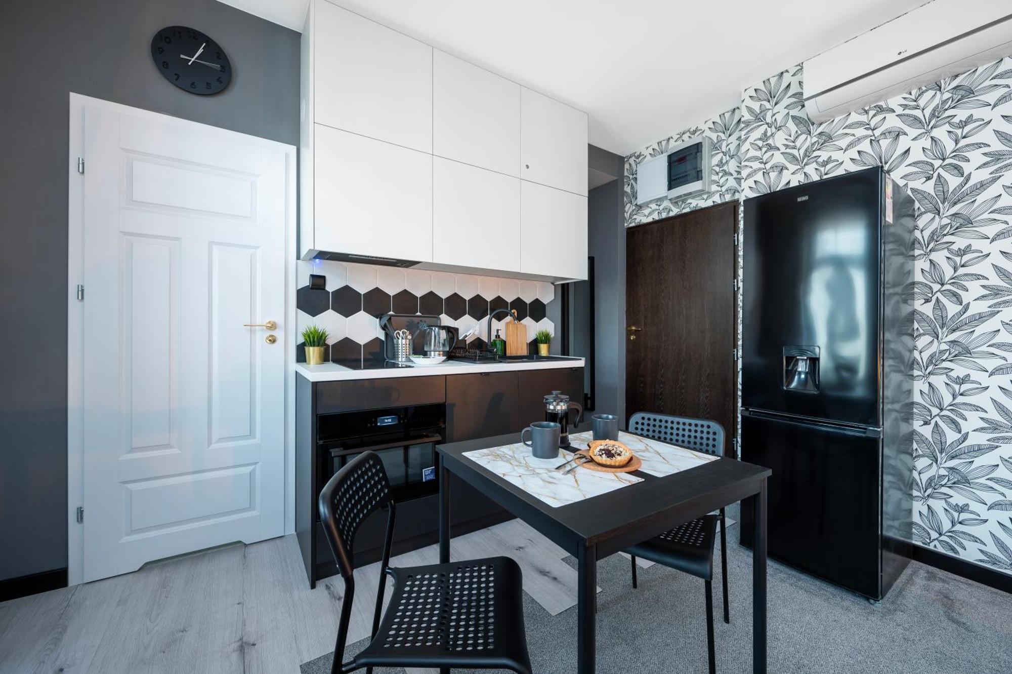 우치 Historic Studio - Top Location, Tram & Shops Nearby, Fabryczna - By Rentujemy 아파트 외부 사진